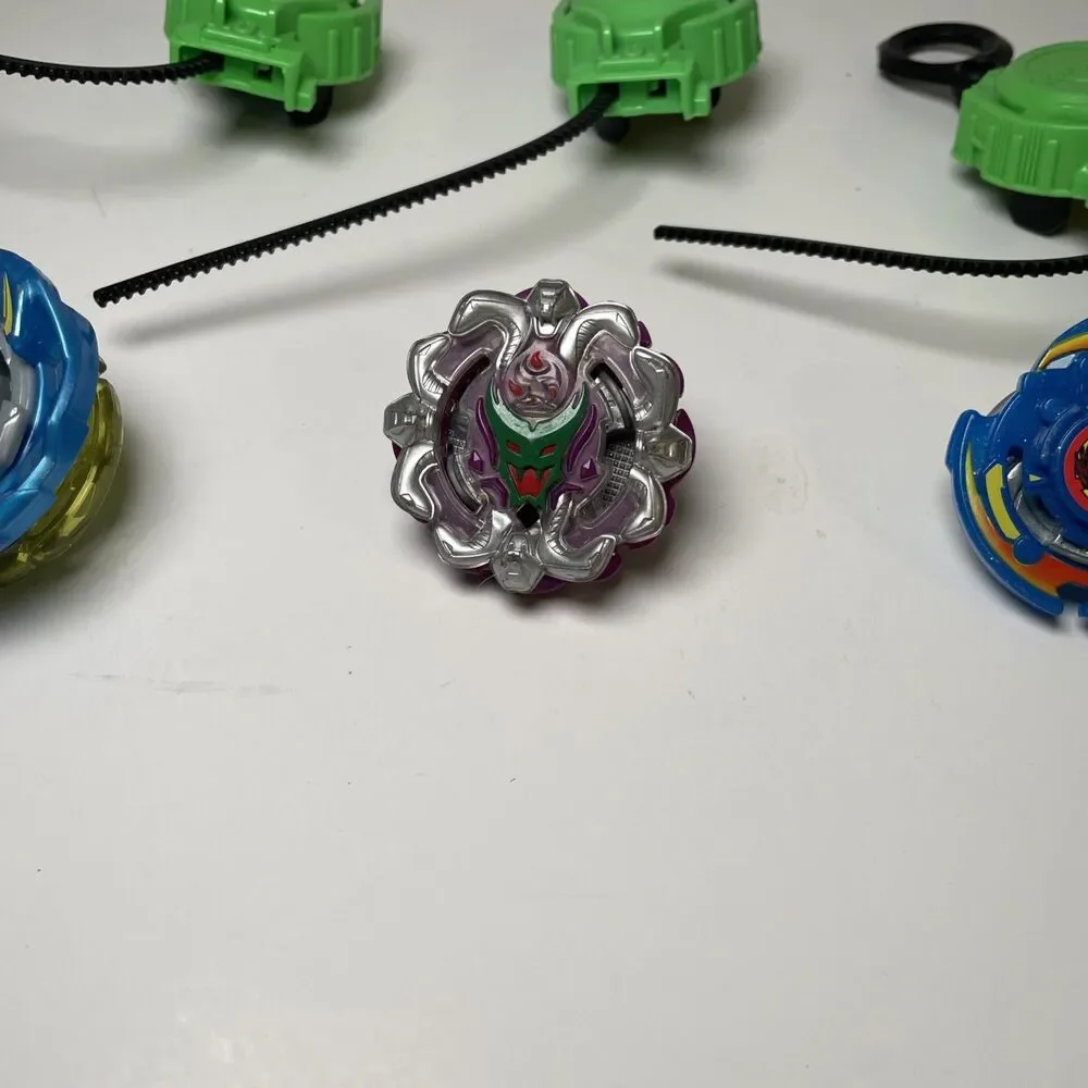 Beyblade Lot 3 Spinners 3 Launchers Burst Evolution SwitchStrike Dranzer Typhoon